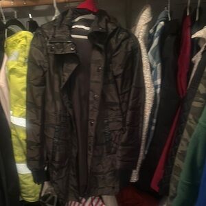 Women’s long utility jacket. Black camo